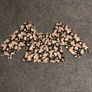 American Eagle Floral Cropped Top 3/4 Sleeve NWT